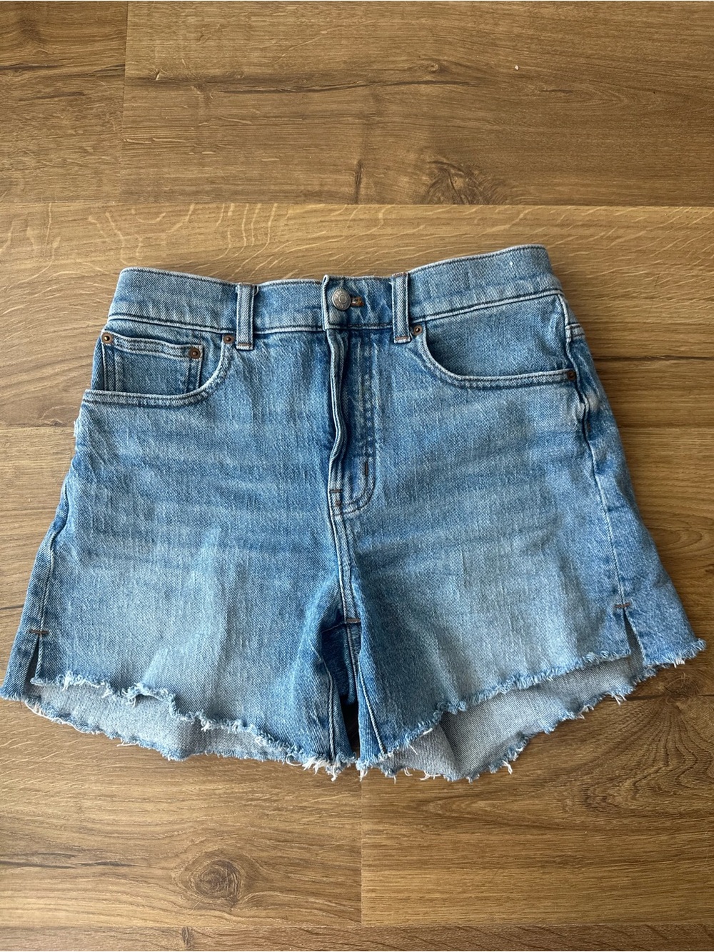 The Perfect Mid-Length Jean Short - Madewell Light Denim Cutoff Shorts